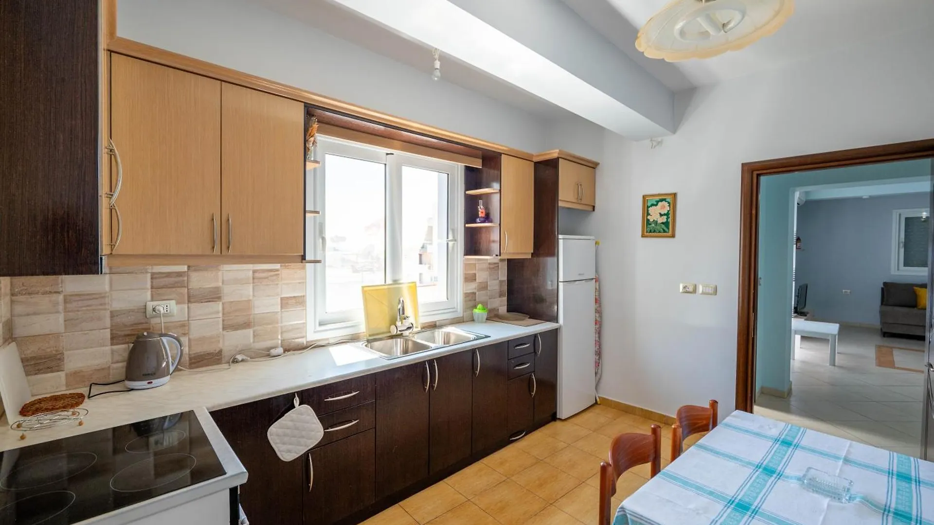 Afrodites Rooms Σαράντα 0*,