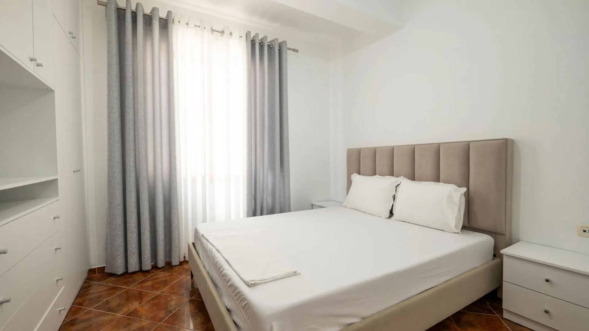 Διαμέρισμα Afrodites Rooms Σαράντα